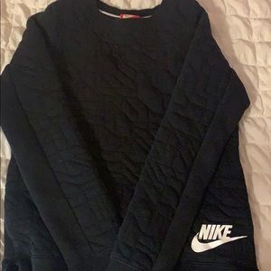 Black Nike crewneck sweatshirt